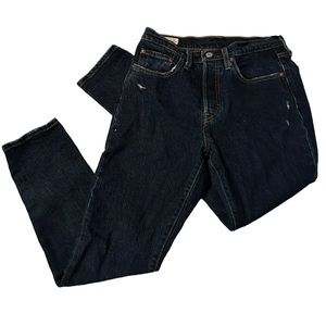 Levi’s Denim 501 Skinny Short Dark Wash Button Fly Premium Denim 27x28 Jeans.